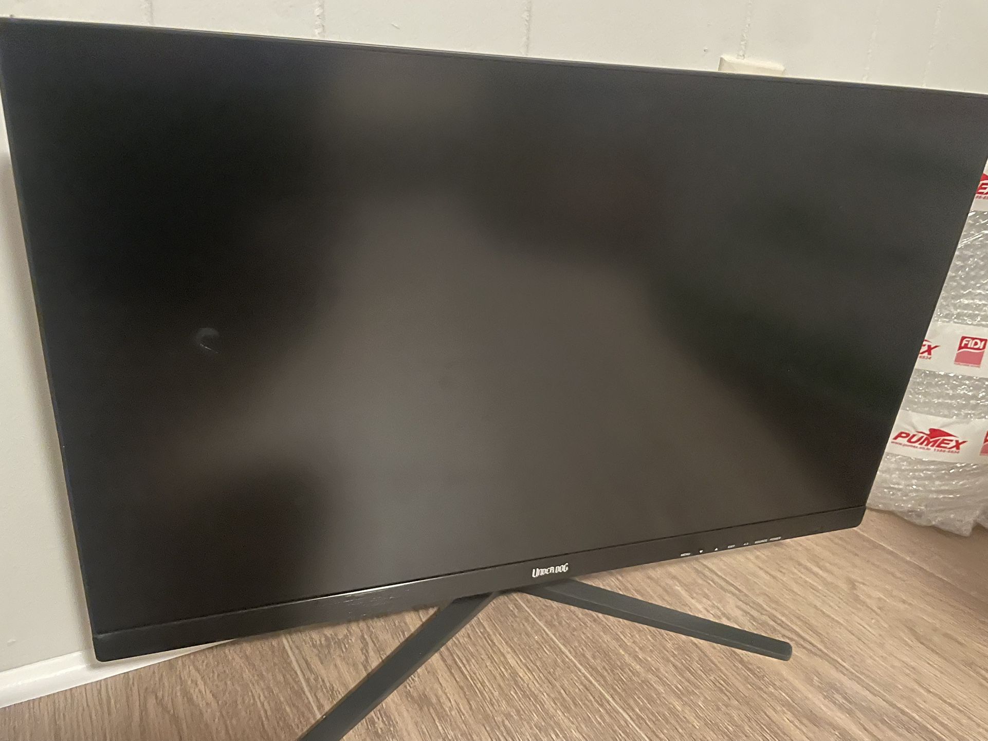 Selling a 27-inch QHD Gaming monitor, 75Hz.