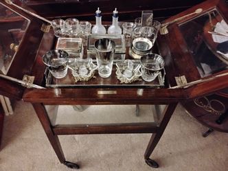 Beautiful Austrian bar cart c.1920s. Mahogany Rare