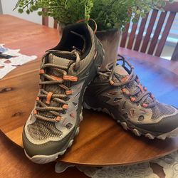 Merrill Women Hiking Shoes