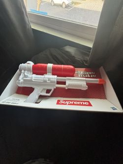 Supreme Super Soaker Watergun