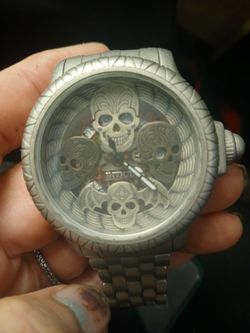 Invicta Bone Collector