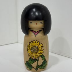 Japanese Usaburo Kokeshi Wooden Doll 5.5"H Girl Himawari Sunflower Made in Japan