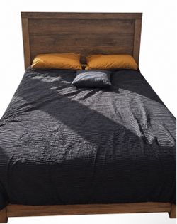 Queen size frame / dresser