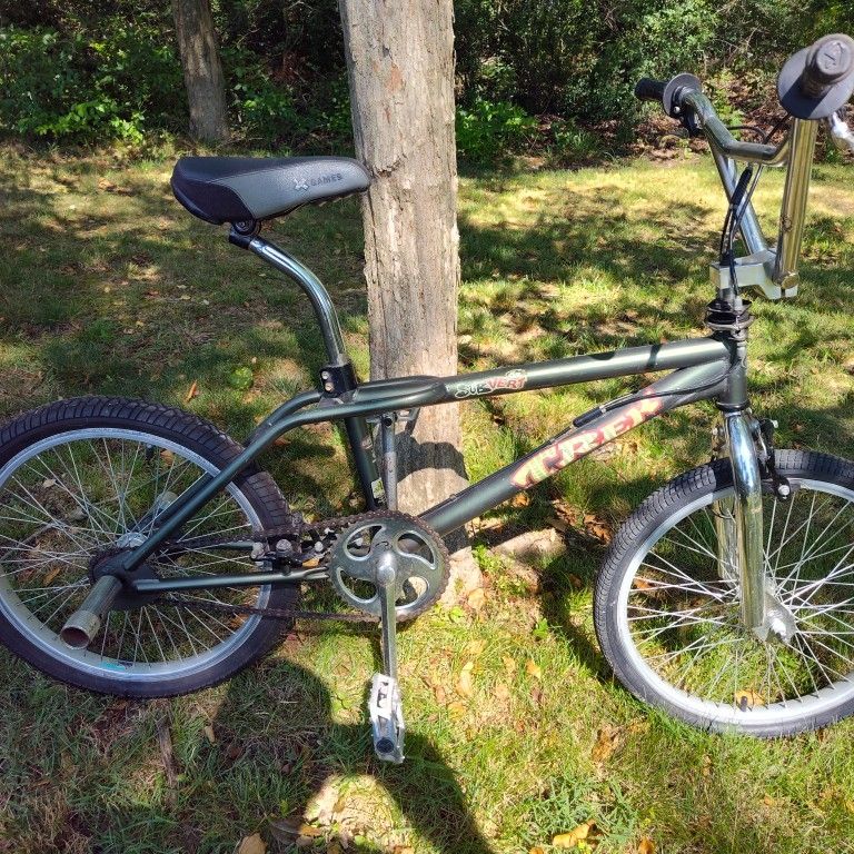 trek bmx bicycle Trek BMX Green 90s for Sale in Moon Township, PA