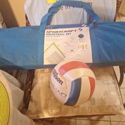 SPORTCRAFT VOLLEYBALL SET / VOLLEYBALL. $35  FIRM PRICE 