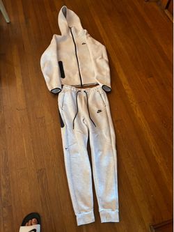 Nike tech size S