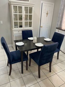 Dinner table 4  chairs