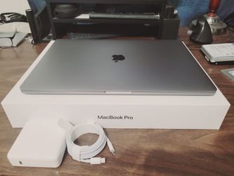 16inch MacBook Pro Laptop, Core i7, 1TB, 32gb ram, Radeon Pro 8gb Gpu, Newest MacOS