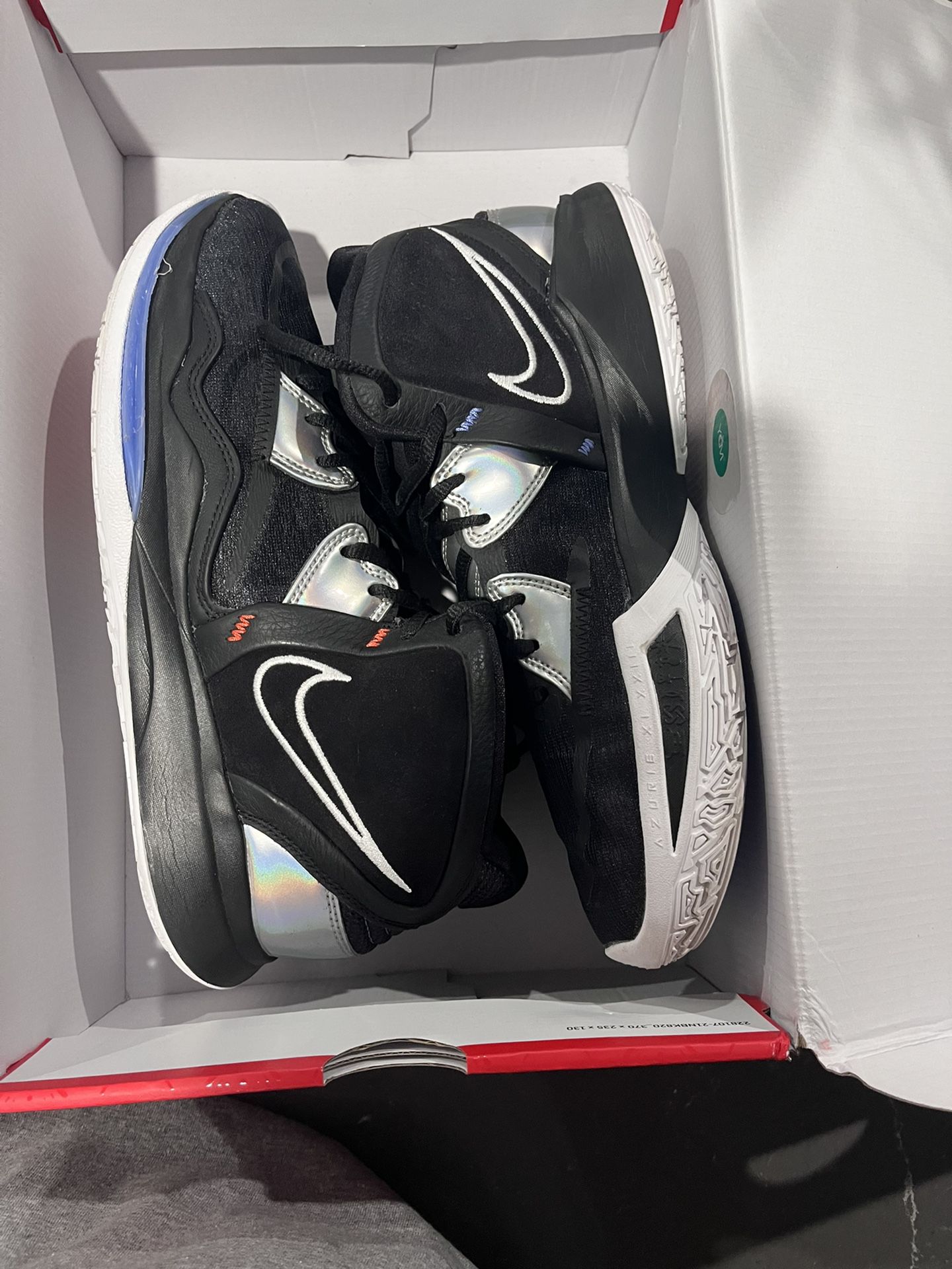 Kyrie 8 Fire And Ice 