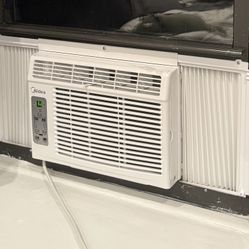 Midea 6000 BTU window AC unit 