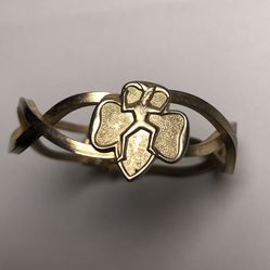 Vintage Girl Scouts Gold Tone Trefoil Bracelet – Hinged Cuff, Retro Mid-Century Symbol  