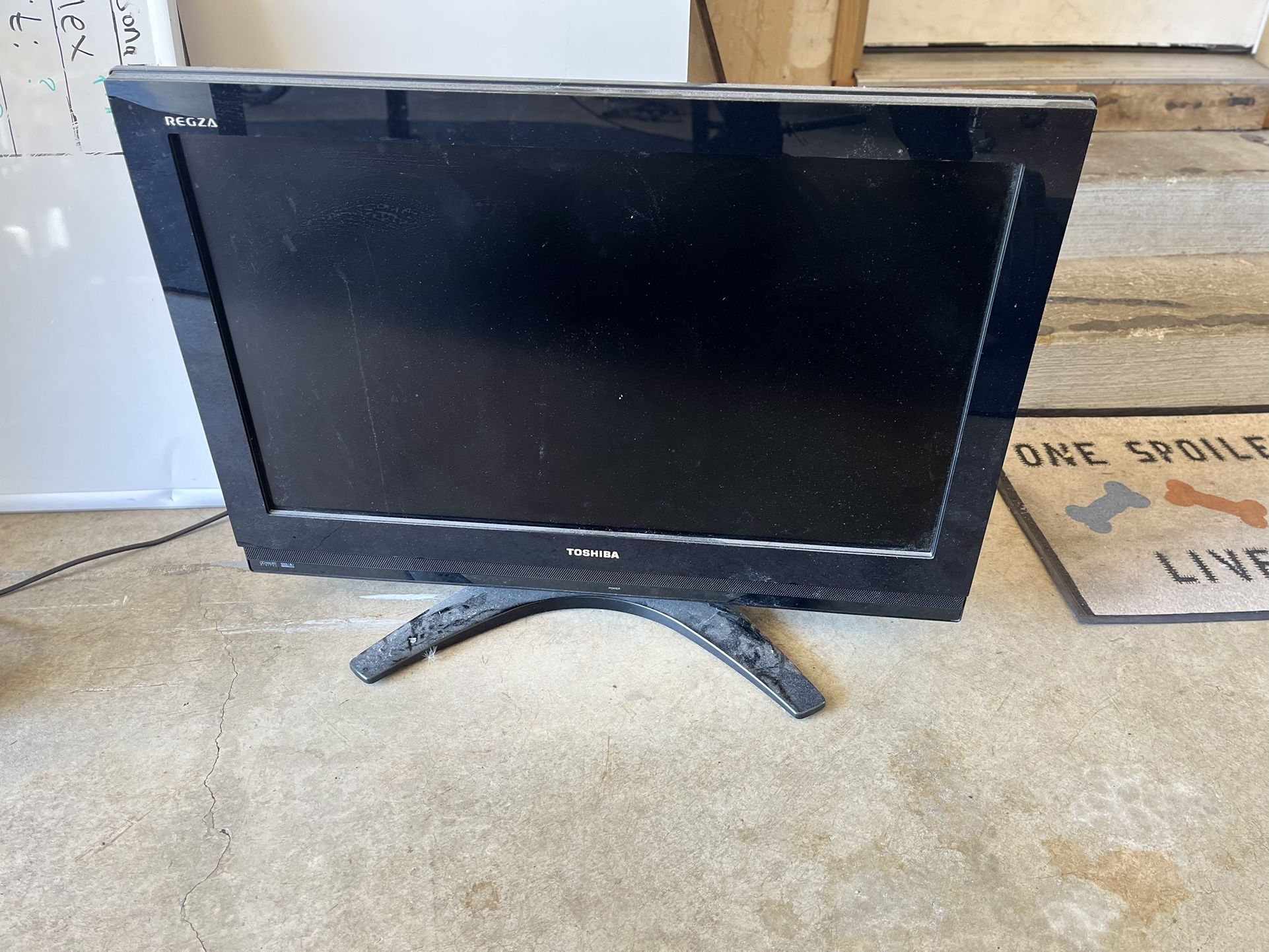 32 In Toshiba Tv