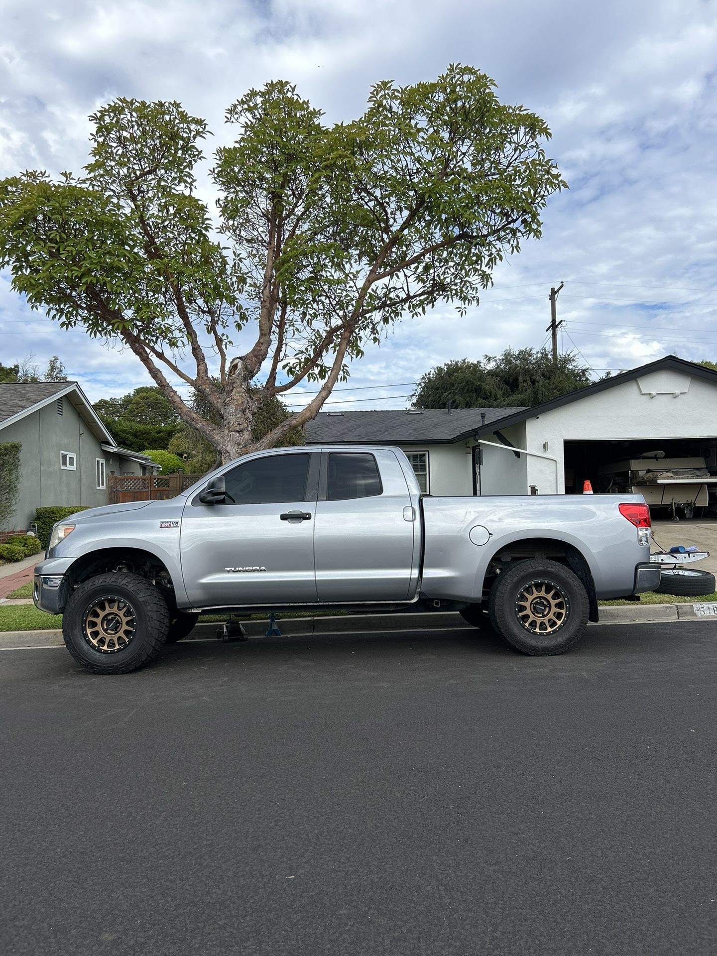 07-21 Tundra Method Wheels And 35” Tires