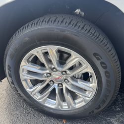 Wheels and tires gmc Yukon Sierra 6 lug like new