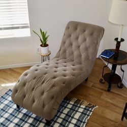 Beautiful Button Velvet Chaise Lounge