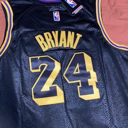 Kobe Bryant Black Mamba Jersey Size 50, LA Lakers 24