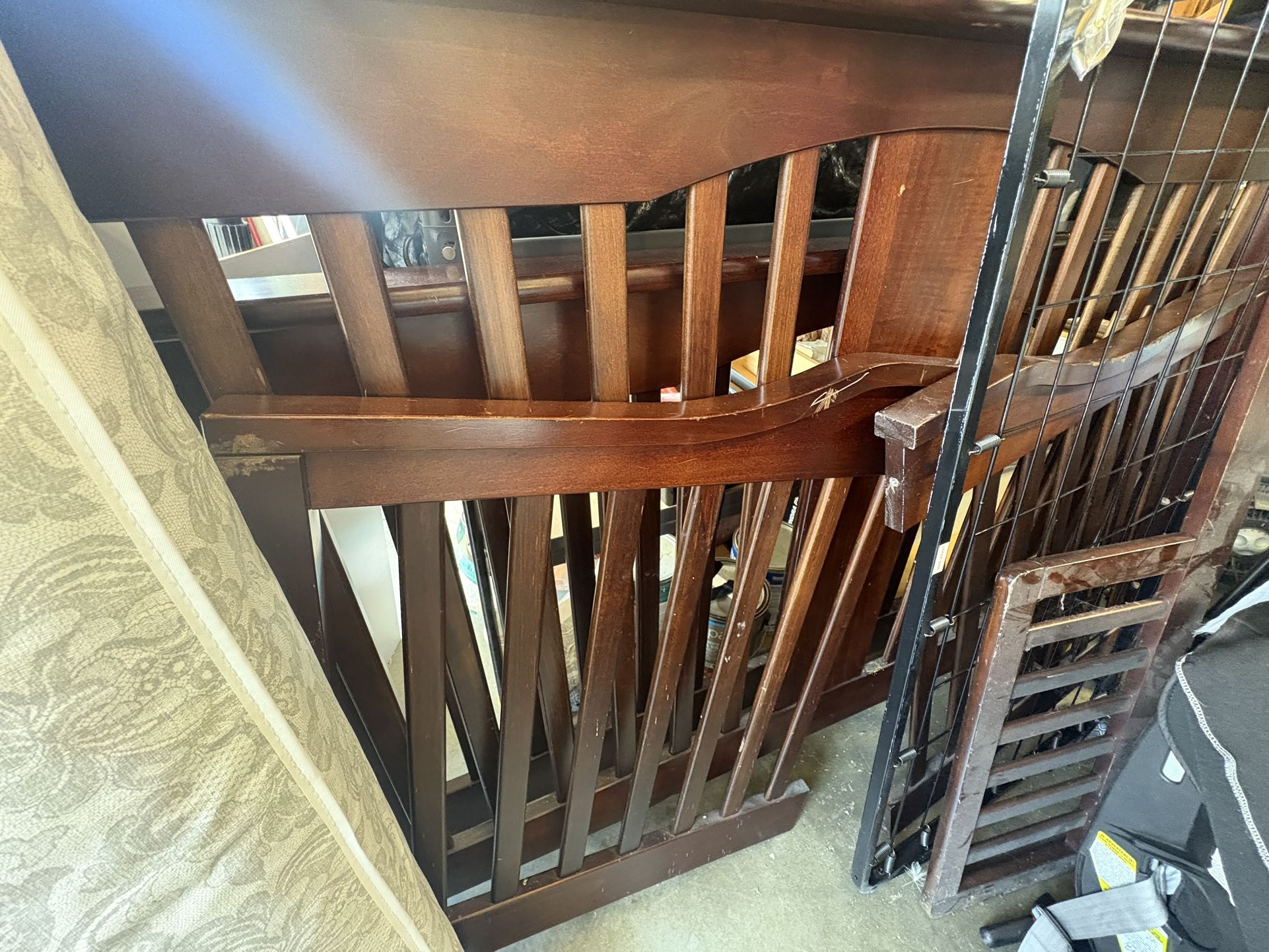 Mattress AND Baby Crib Converts to toddler Bed and to Full 