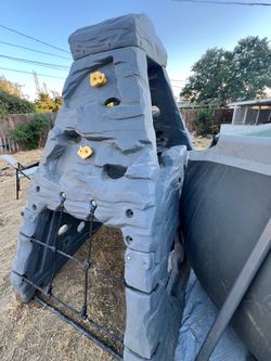 Climb  tower    With trampoline