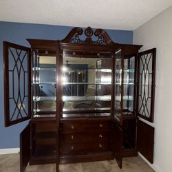👑 Vintage Bernhardt "Centennial Collection" Four-Door China Cabinet / Hutch - Elegant & Lighted  