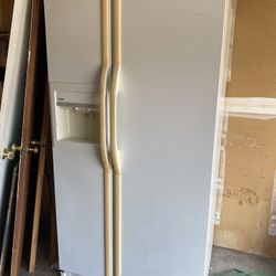 Kenmore Refrigerator 