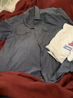 Men’s Large Button Up Shirt 