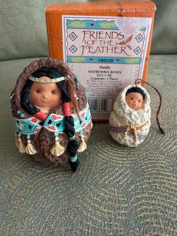 FRIENDS OF THE FEATHER FAMILY MATRESHKA BOXES FAMILY #188328 BY ENESCO RARE Friends of a Feather Matreshka Boxes Nesting Figure  1883284 Enesco 3" tal
