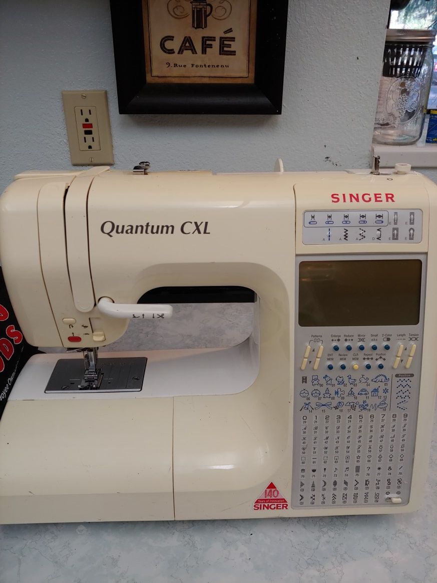Singer quantum CXL sewing machine