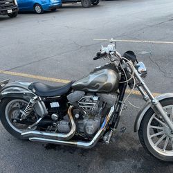 01 Harley Davidson Motorcycle 