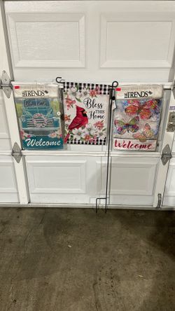 Flag Post & Garden Flags