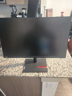Streaming/Studio/Work From Home Starter Kit! Lenovo Monitor and USB-C Dock!
