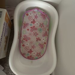 2 Baby Baths 