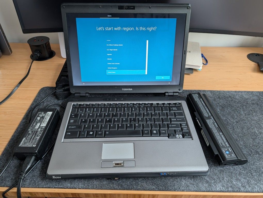 Toshiba Laptop With Extended Battery