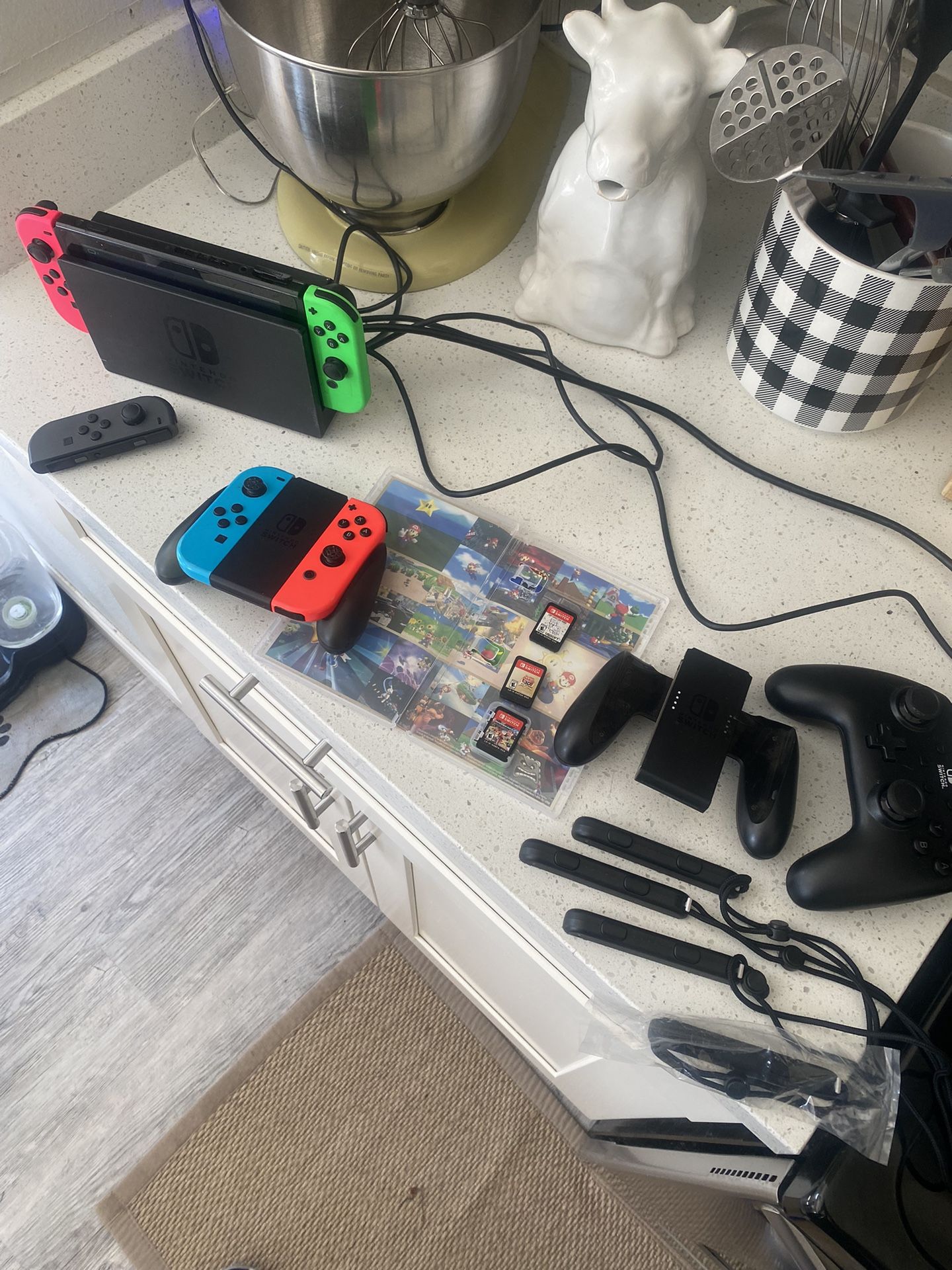 Nintendo switch / dock / wired remote / just dance / super Mario 3D all stars / Mario Kart/ Minecraft Dungeons Hero Edition / 4 video games / joy-co