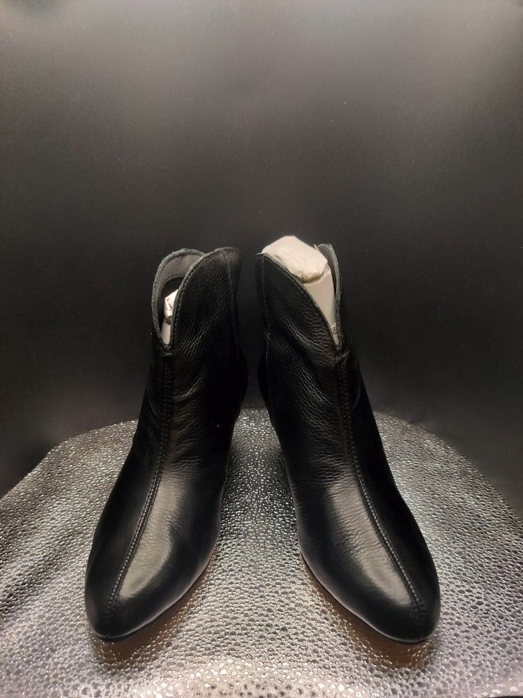 Splendid Black Leather Booties Size 6
