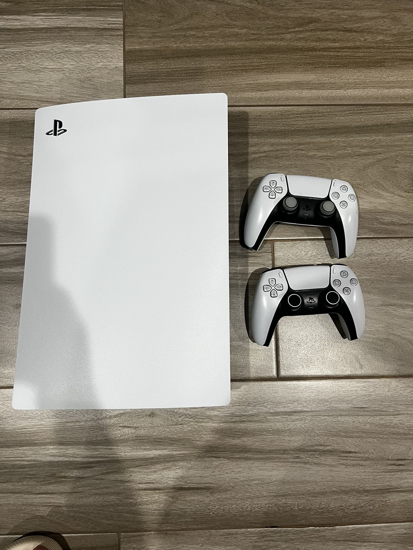PS5 Disc Version Plus 2 Controllers