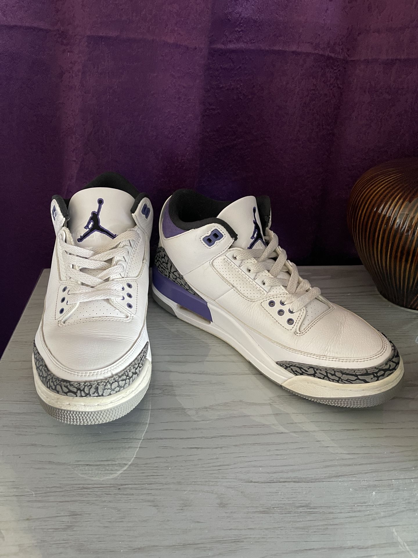 Air Jordan 3 Retro - Size 9 1/2 - White, Black and Dark Iris 
