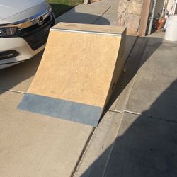OC Ramps Quarter Pipe