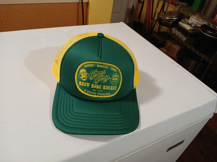 Men's Cheech & Chong Best Buds Bakery 2 Tone Trucker Hat Mesh Unique Design Green Yellow Brand New