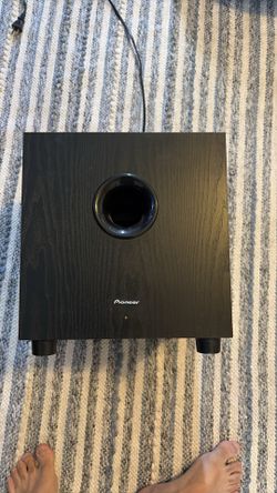 Pioneer sub woofer