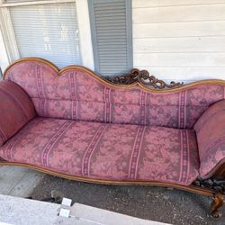 $175 Obo Antique Victorian Carved Walnut Parlor Sofa – Circa 1880–1900