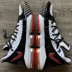 NIKE LEBRON 16 “REMIX”. (make a offer)