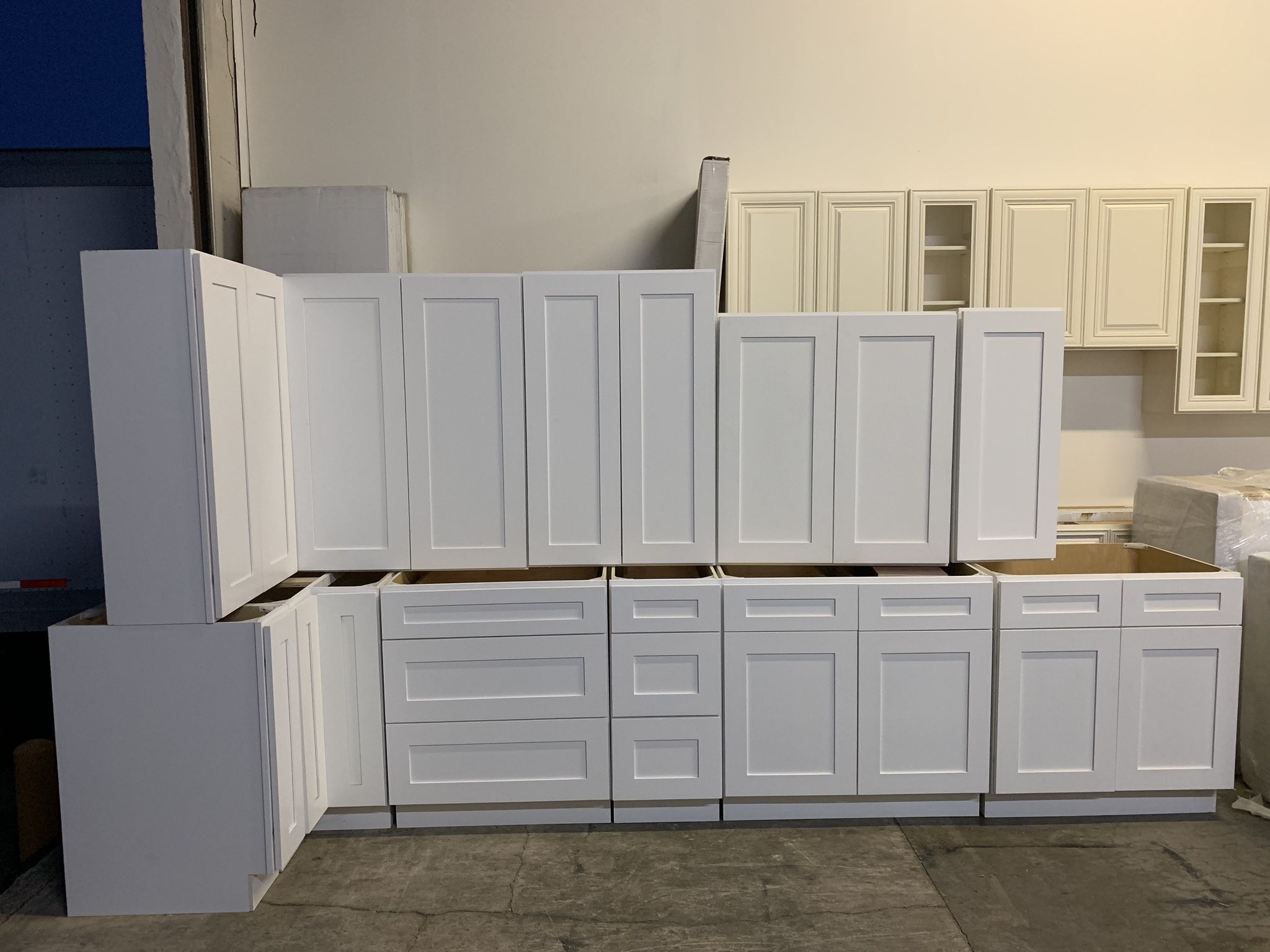 WHOLESALE SHAKER WHITE RTA KITCHEN CABINETS for Sale in Dallas, TX ...