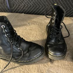 Black Doc marten boots  unisex
