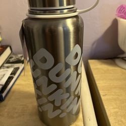 Never Used Dunkin Donuts  32oz  Water Bottle 
