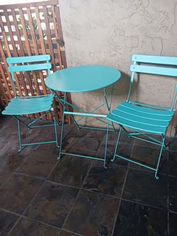Patio Table With 2 Chairs