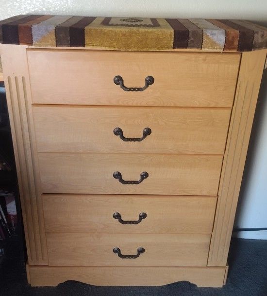 Wood Dresser bedroom 5 drawers 47x39x15
