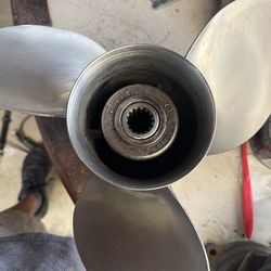 Propeller 150 hp out of Evinrude