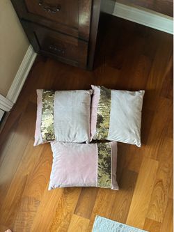 Sparkly pink pillows with gold shimmer