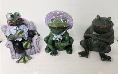 Lot of 4 Charming Vintage Frog Figurines