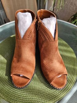 Tan Suede Peep-Toe Ankle Booties, size 9